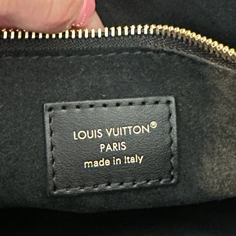 Louis Vuitton Trunkie Bag • LIKE NEW April 2025 - Picture 12 of 15